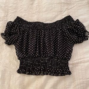 URBAN OUTFITTERS CROP TOP